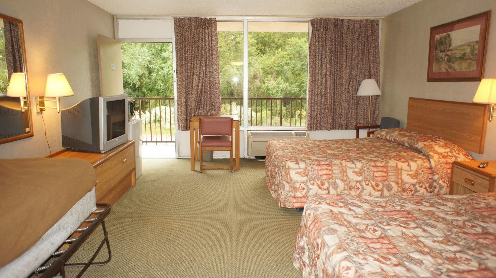 Executive Inn & Suites オレンジ エクステリア 写真